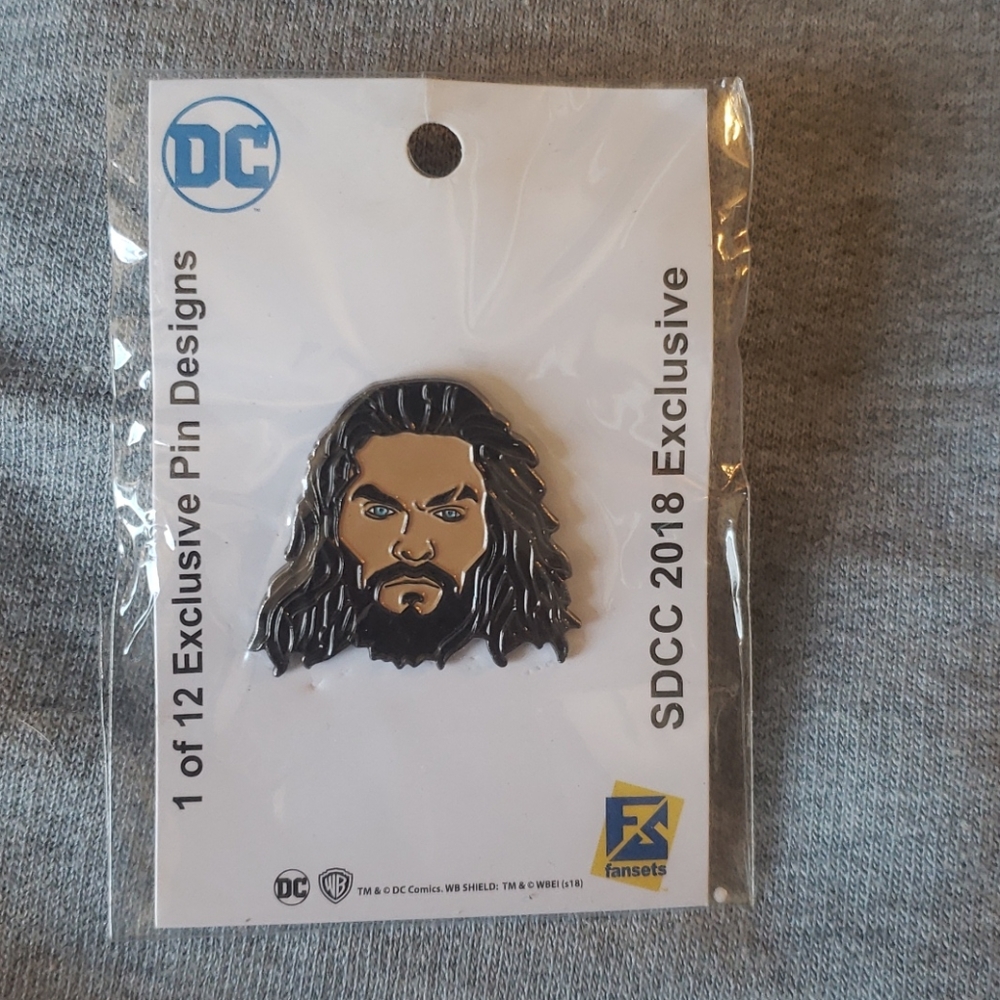 COPY - Collectable Aquaman pin